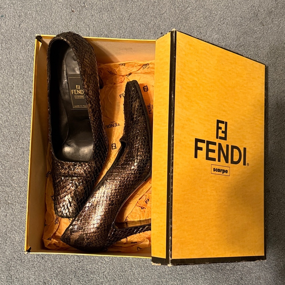 Fendi Snakeskin Real Python Brown Pumps Size 6 - image 1